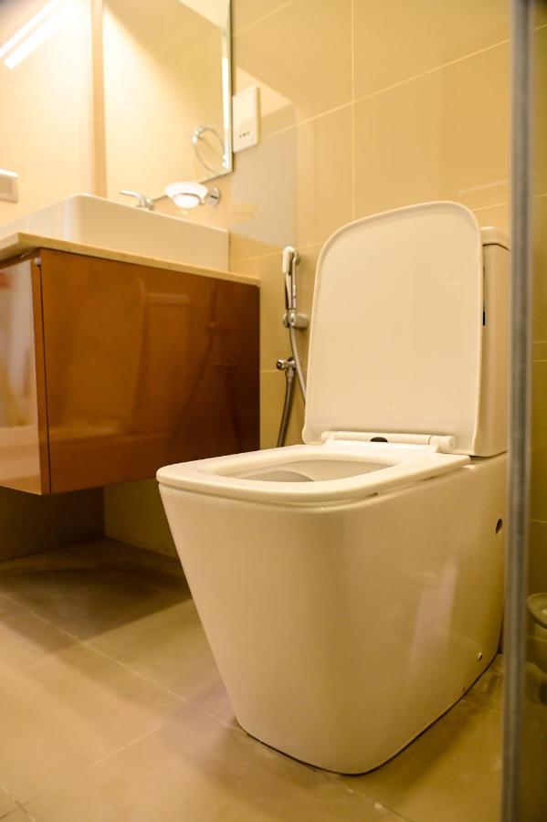 Ocean Breeze - Udaya Luxury Apartments ネゴンボ エクステリア 写真