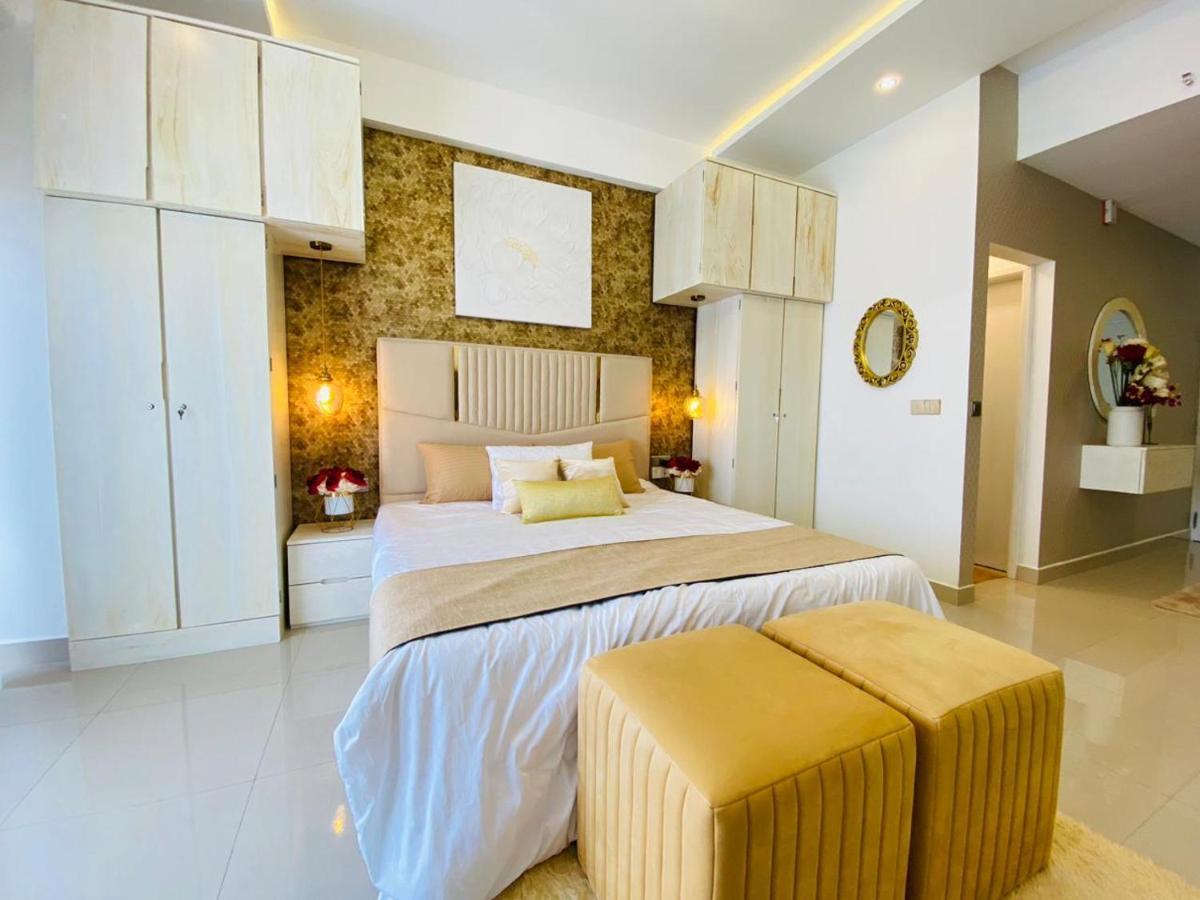 Ocean Breeze - Udaya Luxury Apartments ネゴンボ エクステリア 写真