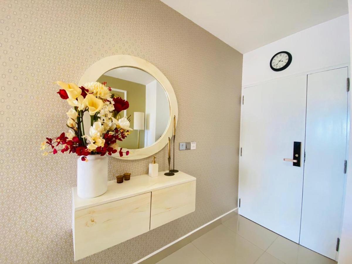 Ocean Breeze - Udaya Luxury Apartments ネゴンボ エクステリア 写真