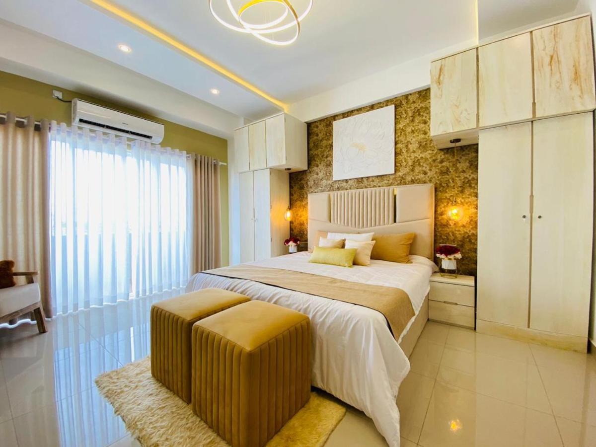 Ocean Breeze - Udaya Luxury Apartments ネゴンボ エクステリア 写真