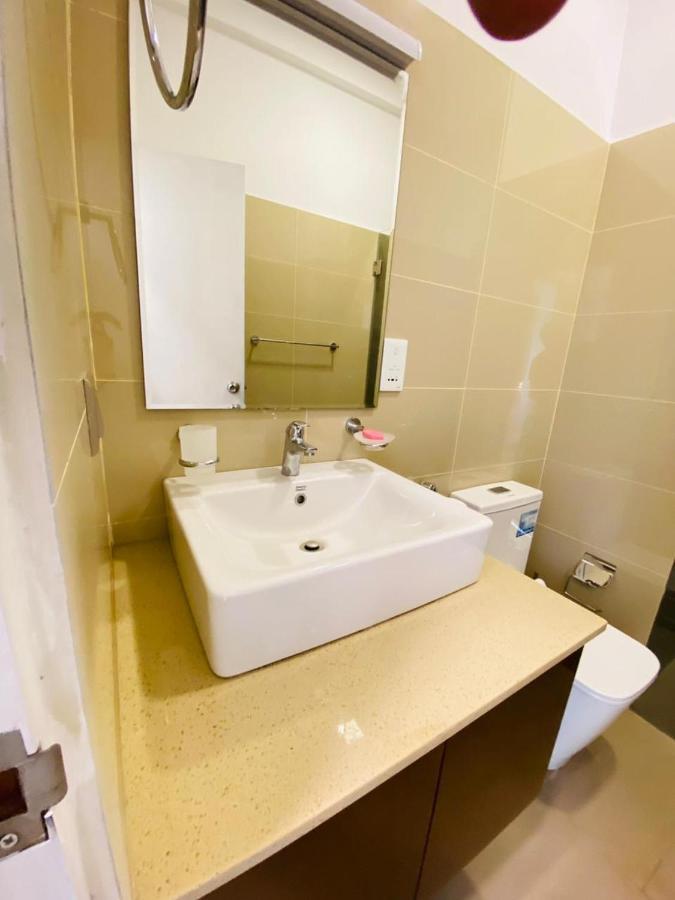 Ocean Breeze - Udaya Luxury Apartments ネゴンボ エクステリア 写真