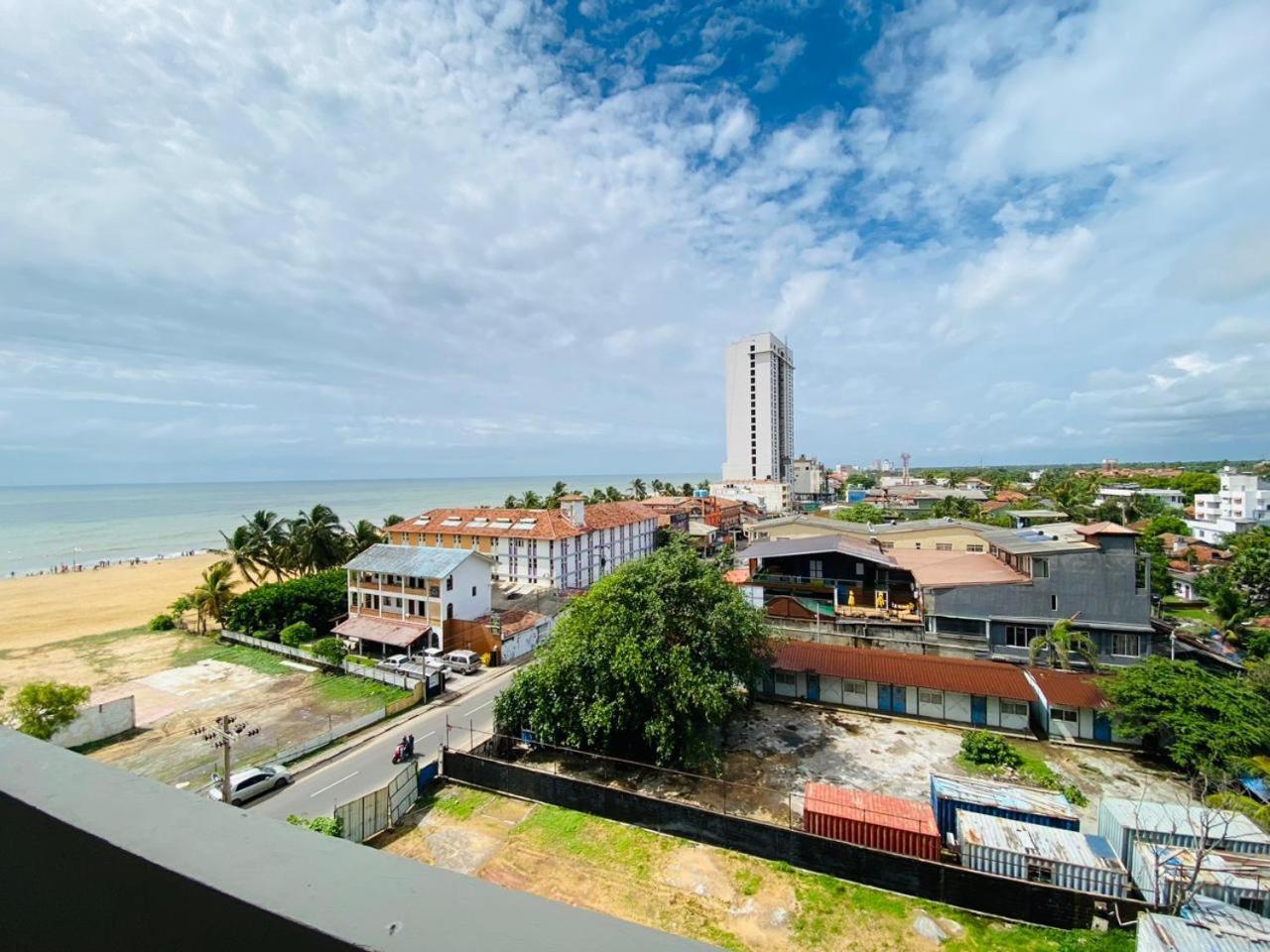 Ocean Breeze - Udaya Luxury Apartments ネゴンボ エクステリア 写真
