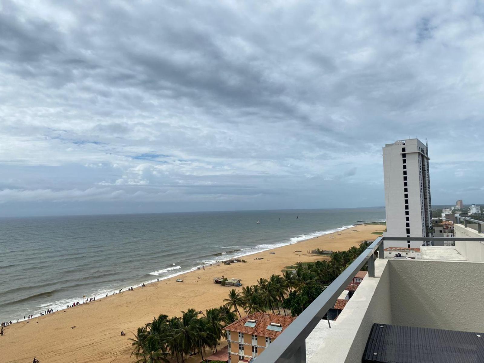 Ocean Breeze - Udaya Luxury Apartments ネゴンボ エクステリア 写真